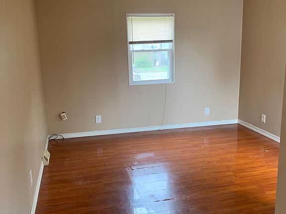 4th image of 628 Myrtle Ave
