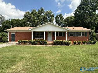 2904 Claiborne Rd NW, Huntsville, AL 35810