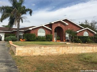 620 Whisper Holw, Carrizo Springs, TX 78834