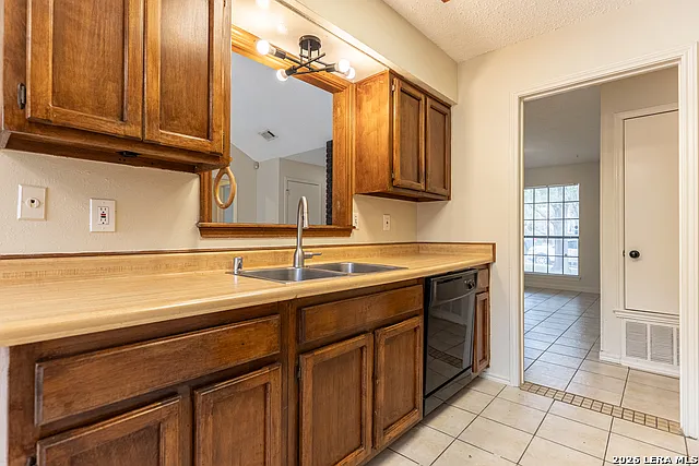 7750 Crooked Rd — Photo 12