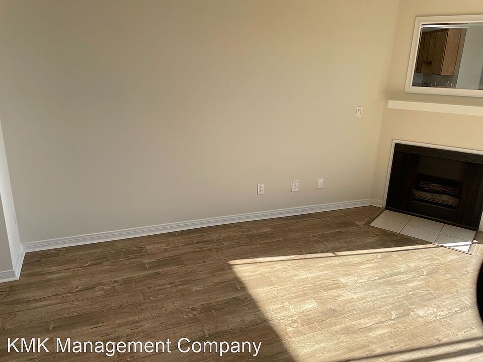 1st image of 10520 National Blvd #205