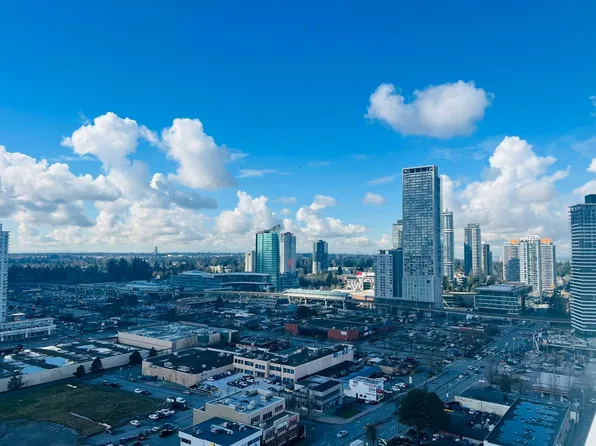 10428 Whalley Blvd #2003, Surrey, BC V3T 5S7