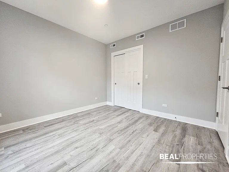 1133-1139 Oak Ave — Photo 15