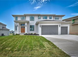 5846 McCormick Dr, Shawnee, KS 66226