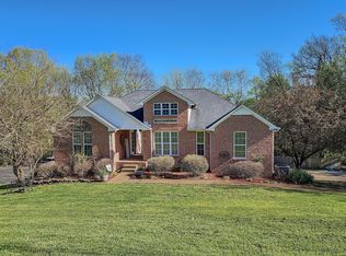 1103 Confederate Dr, Columbia, TN 38401