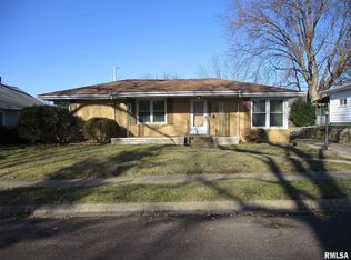 1103 Coolidge Ave, Pekin, IL 61554