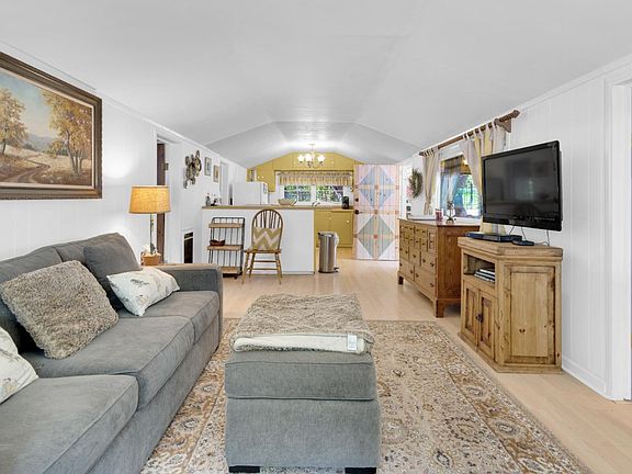 3rd image of 47482 Arroyo Seco Rd #9
