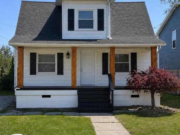20510 Broadacres St, Clinton Township, MI 48035