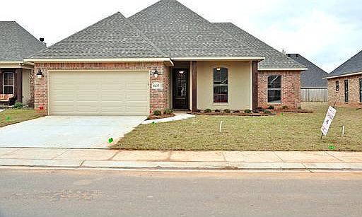 1st image of 607 Manassas Cir