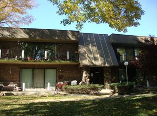 11108 O'Gorman Dr, Palos Hills, IL 60465