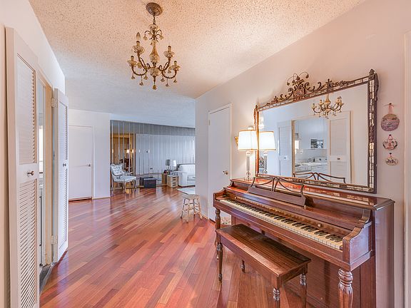 5th image of 2575 Palisade Ave #5FW