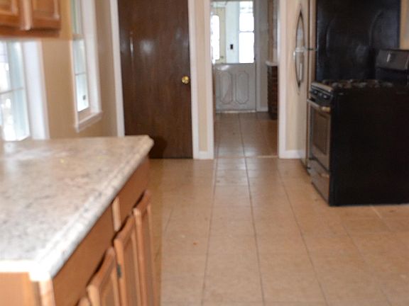 3rd image of 1707 Farr Streetsingle Family Cv