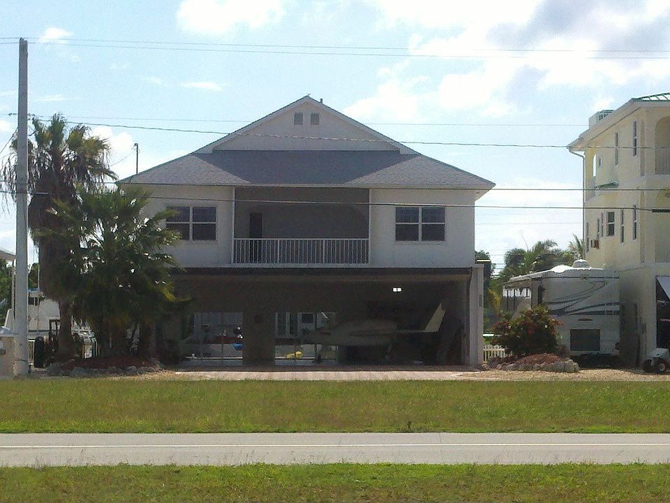 1st image of 374 S Airport Dr