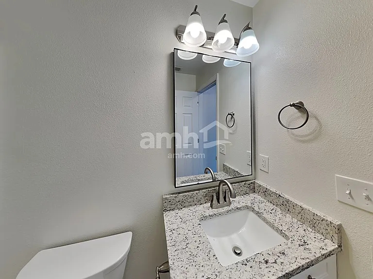 19506 E Bellisario Creek Dr — Photo 17