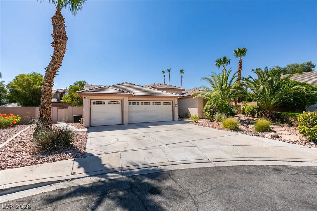 4 bed, 2.5 bath, 3197 sqft, $3,500 — Photo 2