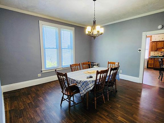 4th image of 915 10th St