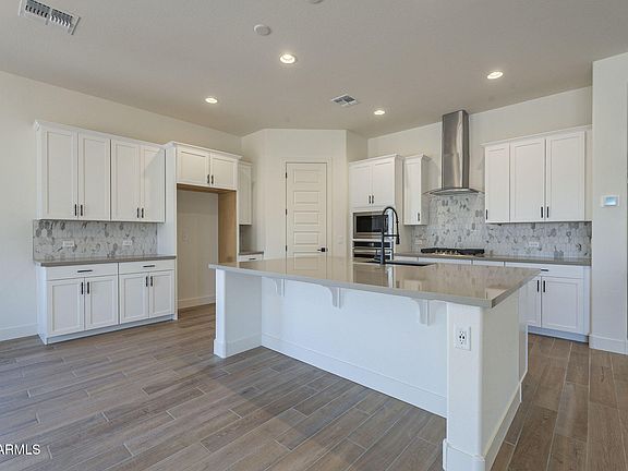 3rd image of 260 S 165TH Avenue