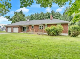 135 Elm St, North Berwick, ME 03906