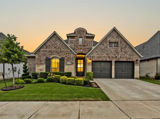 2422 Amesbury Dr, Midlothian, TX 76065