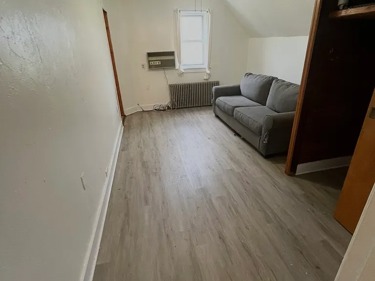 485 Hillside Ave #B — Photo 9