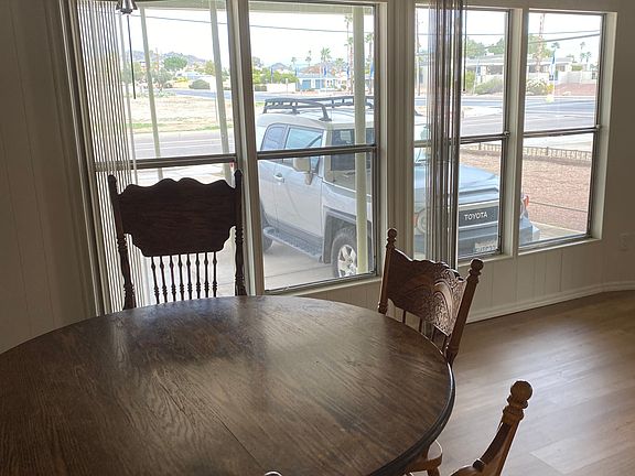 5th image of 1543 E Grovers Ave