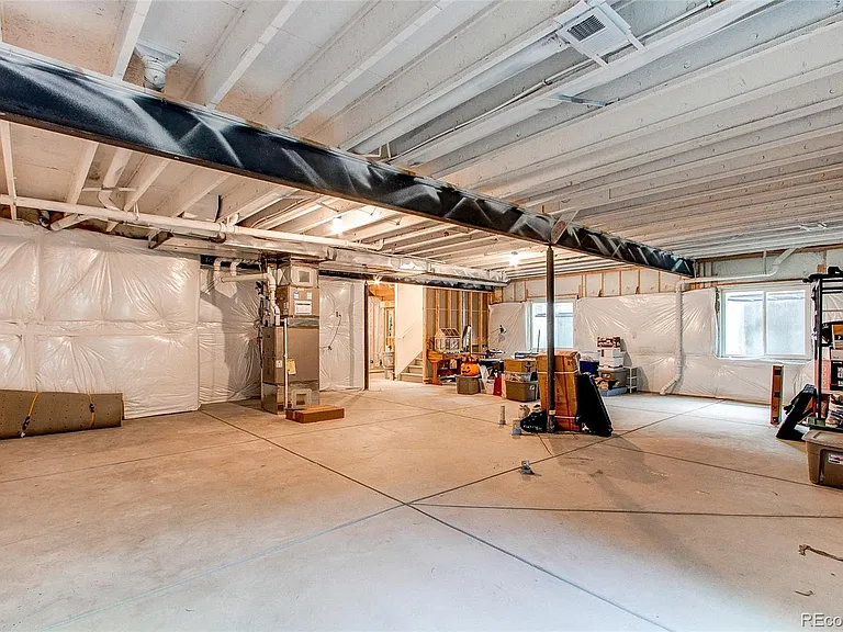 564 Felicity Loop — Photo 42