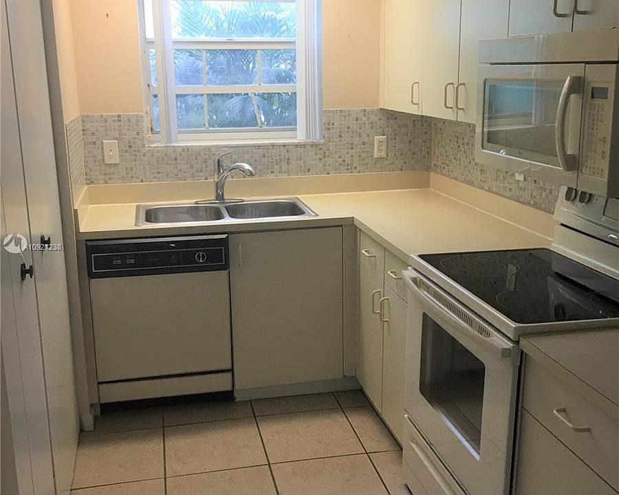 1st image of 2623 SE 20th Ct #104-B