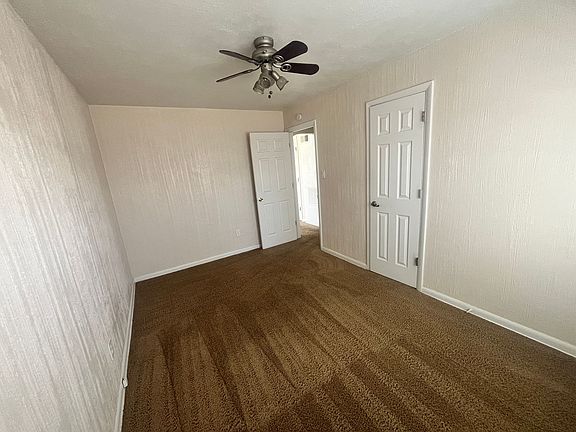 3rd image of 1226-32 E Columbia St #1230