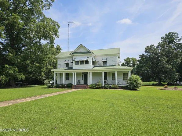 208 N Main Street, Kelford, NC 27847
