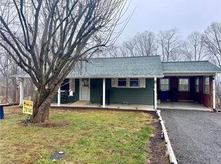 105 Pine St, Jonesville, NC 28642