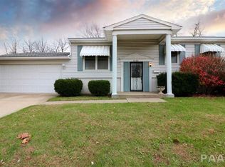 1322 Veerman St, Pekin, IL
