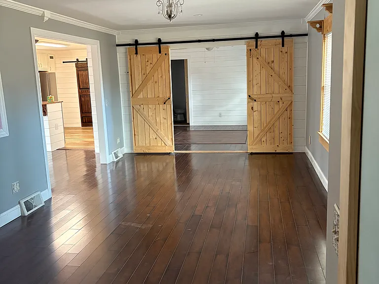 305 W Lane St — Photo 10