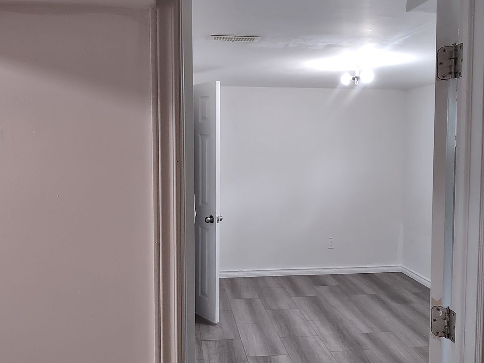 2nd image of 355 Blue Grass Blvd #B