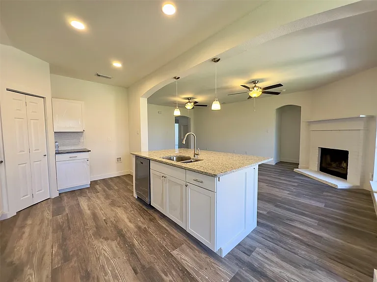 757 Eagle Dr — Photo 26