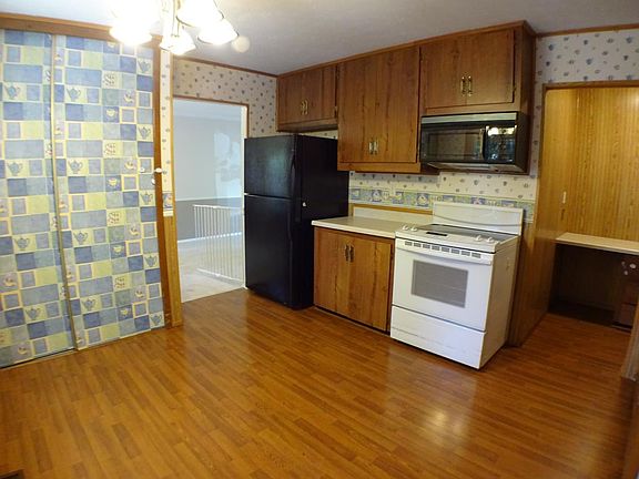 3rd image of 5918 Fox Hollow Cir