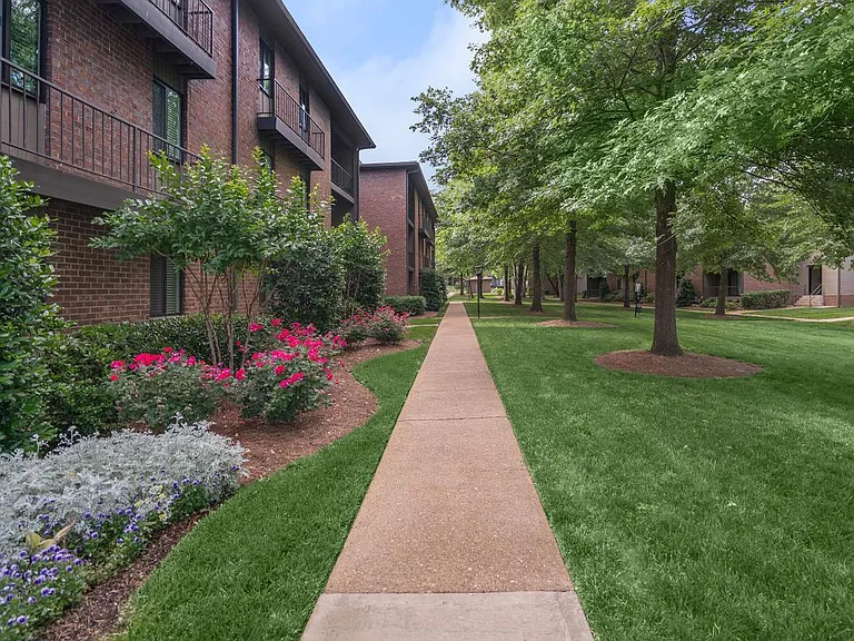 Park West at Hillwood — Photo 14