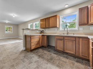 4167 Pine Grove Ave, Fort Gratiot, MI 48059