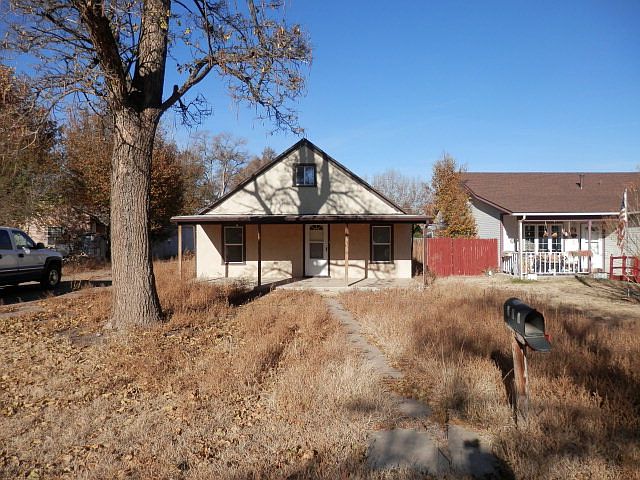 1st image of 717 S 15th St