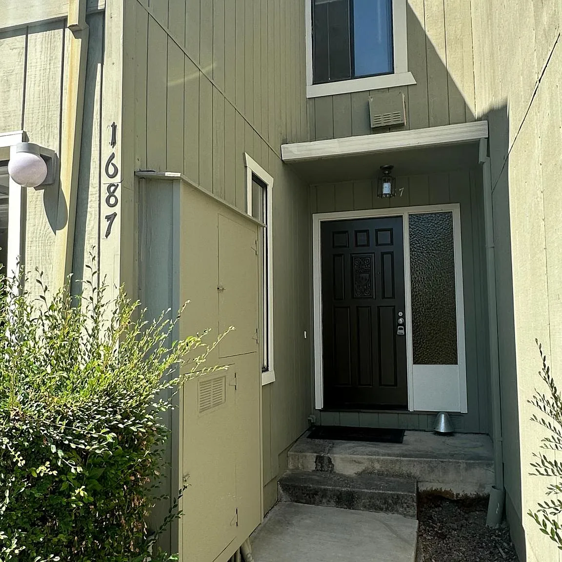 2 bed, 2.5 bath, 1205 sqft, $3,200 — Photo 3