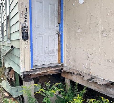 2nd image of 1799 Sheridan St