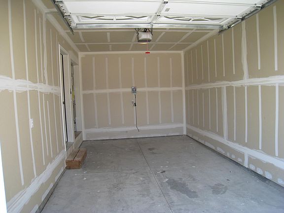 5th image of 5031 Buckaroo Dr