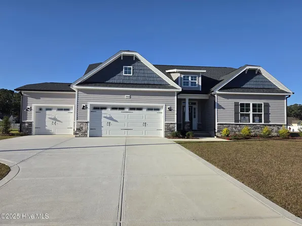 2900 Tucker Hill Drive, Grimesland, NC 27837