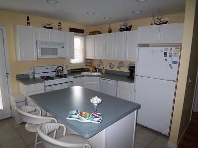 2nd image of 2209 S Bay Ave #1