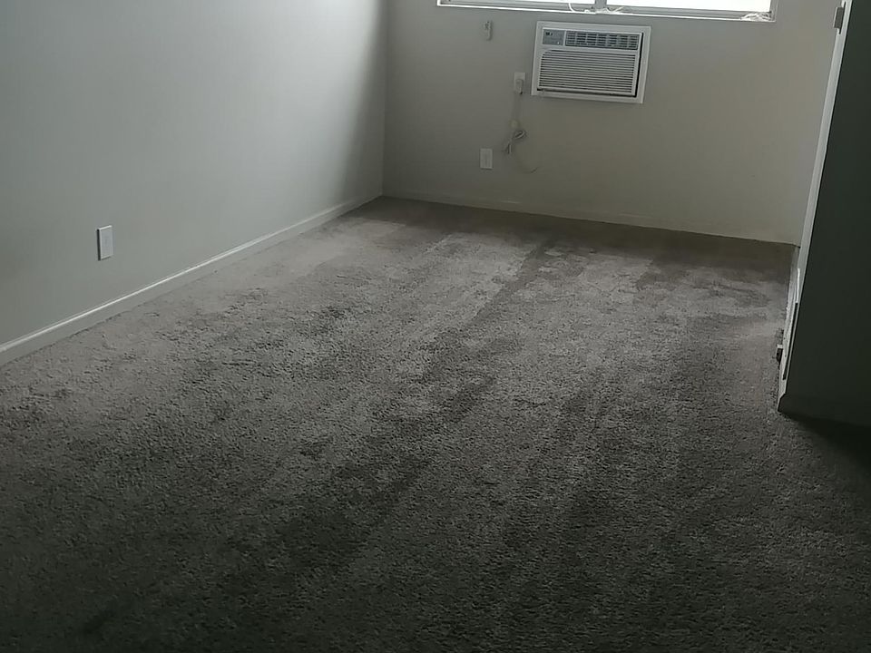 2nd image of 3685 Cleveland Ave APT C6