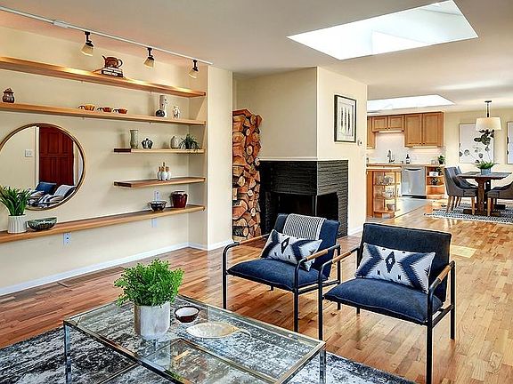 5th image of 17701 11th Ave NE