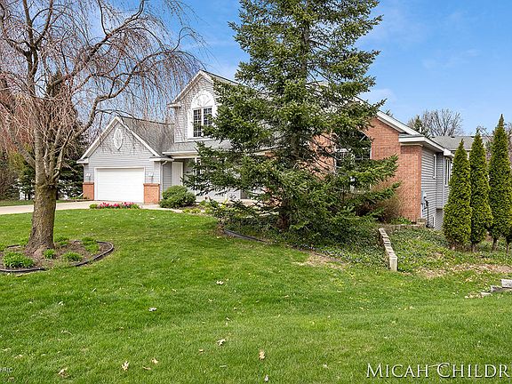 3rd image of 2475 Bowenton Pl SW
