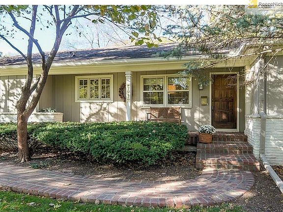3rd image of 6012 Windsor Dr