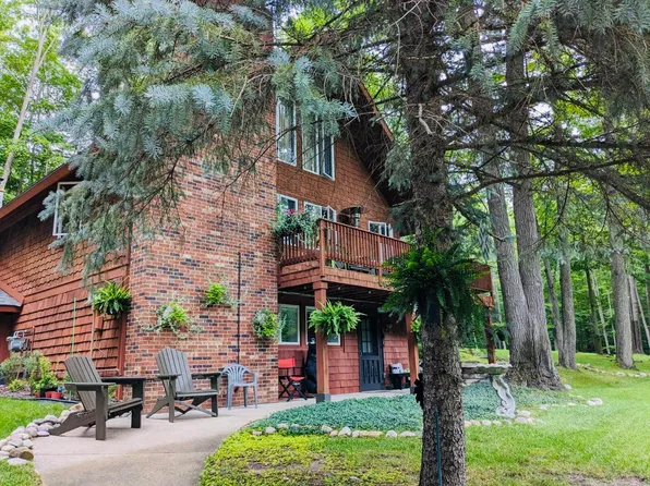 1166 Michaywe Dr, Gaylord, MI 49735