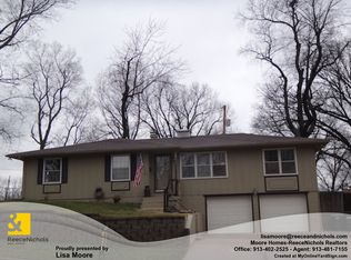 3012 S Santa Fe Rd, Independence, MO 64055