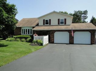 9 Smith Ln, Voorheesville, NY 12186